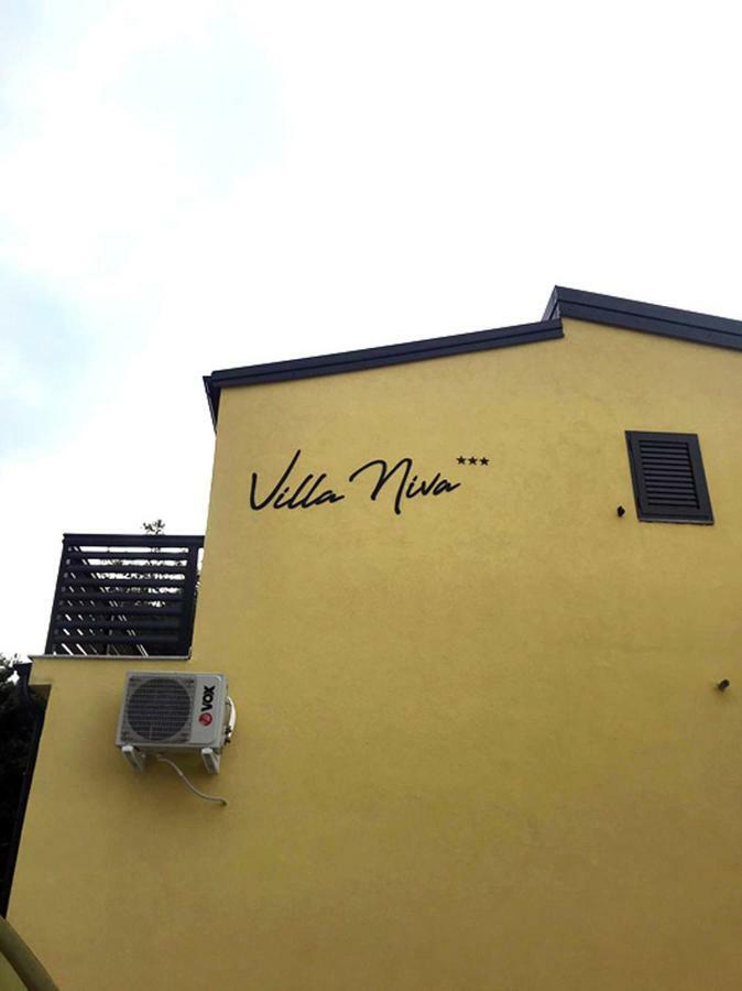 Villa Niva Vir Exterior foto